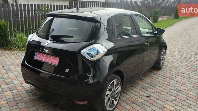 Черный Рено Зое, объемом двигателя 0 л и пробегом 97 тыс. км за 7650 $, фото 7 на Automoto.ua