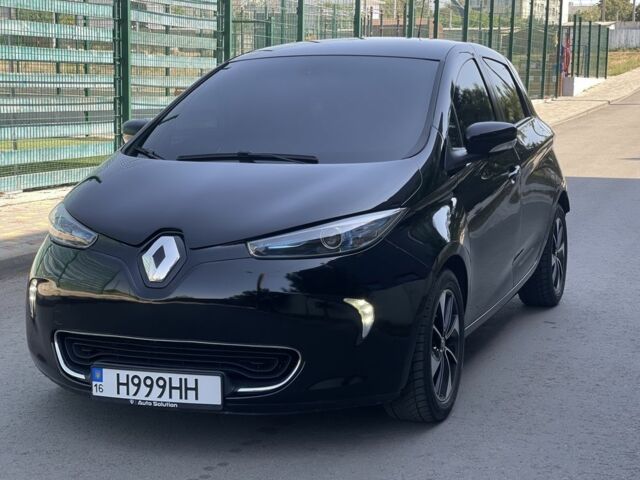Черный Рено Зое, объемом двигателя 0 л и пробегом 120 тыс. км за 6899 $, фото 3 на Automoto.ua