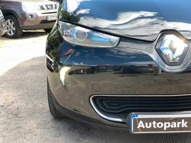 Черный Рено Зое, объемом двигателя 0 л и пробегом 125 тыс. км за 6340 $, фото 9 на Automoto.ua