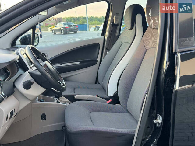 Черный Рено Зое, объемом двигателя 0 л и пробегом 89 тыс. км за 6700 $, фото 32 на Automoto.ua