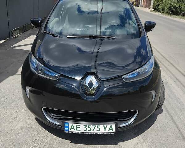 Черный Рено Зое, объемом двигателя 0 л и пробегом 102 тыс. км за 7900 $, фото 1 на Automoto.ua