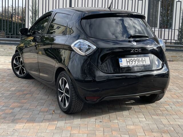 Черный Рено Зое, объемом двигателя 0 л и пробегом 120 тыс. км за 6777 $, фото 3 на Automoto.ua