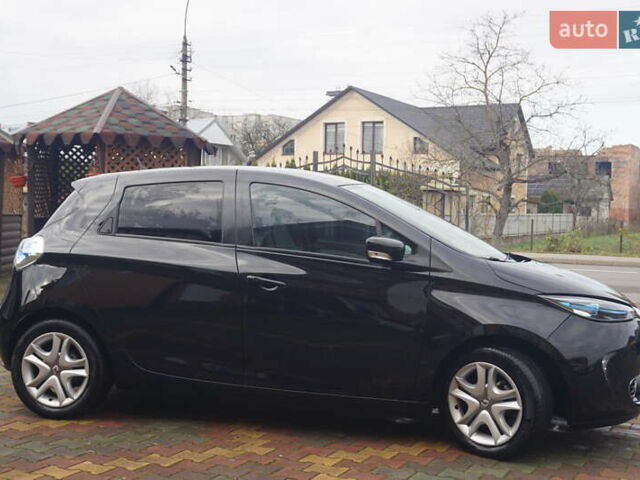 Черный Рено Зое, объемом двигателя 0 л и пробегом 45 тыс. км за 7555 $, фото 4 на Automoto.ua