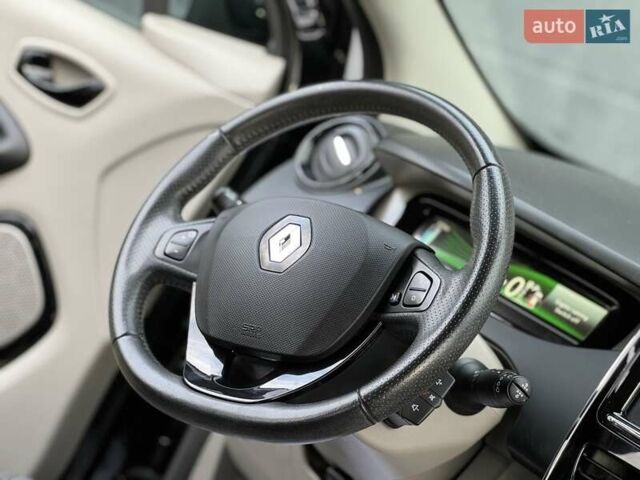 Чорний Рено Зое, об'ємом двигуна 0 л та пробігом 82 тис. км за 6300 $, фото 31 на Automoto.ua