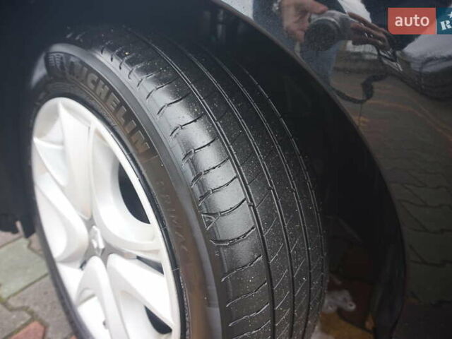 Черный Рено Зое, объемом двигателя 0 л и пробегом 45 тыс. км за 7555 $, фото 64 на Automoto.ua