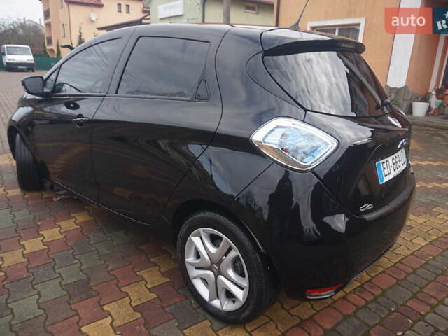 Черный Рено Зое, объемом двигателя 0 л и пробегом 45 тыс. км за 7555 $, фото 18 на Automoto.ua