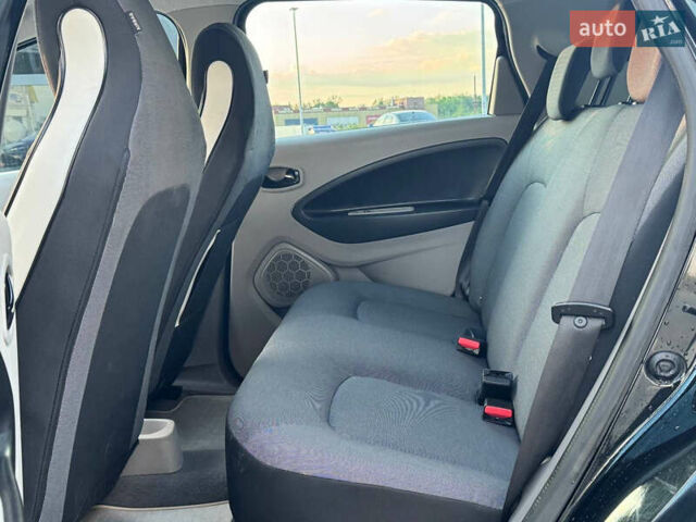 Черный Рено Зое, объемом двигателя 0 л и пробегом 89 тыс. км за 6700 $, фото 40 на Automoto.ua