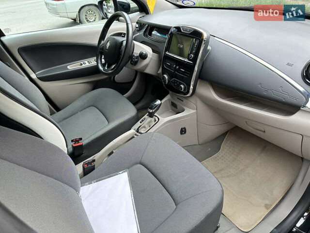 Черный Рено Зое, объемом двигателя 0 л и пробегом 68 тыс. км за 8400 $, фото 18 на Automoto.ua