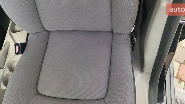 Черный Рено Зое, объемом двигателя 0 л и пробегом 97 тыс. км за 7650 $, фото 15 на Automoto.ua