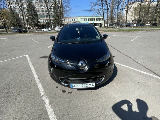Черный Рено Зое, объемом двигателя 0 л и пробегом 92 тыс. км за 7699 $, фото 2 на Automoto.ua
