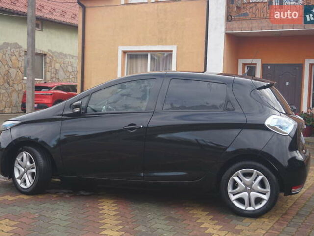 Черный Рено Зое, объемом двигателя 0 л и пробегом 45 тыс. км за 7555 $, фото 10 на Automoto.ua