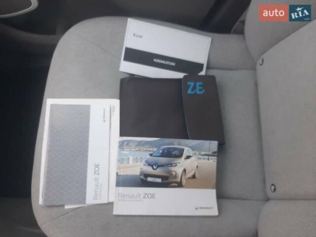 Чорний Рено Зое, об'ємом двигуна 0 л та пробігом 99 тис. км за 7350 $, фото 21 на Automoto.ua