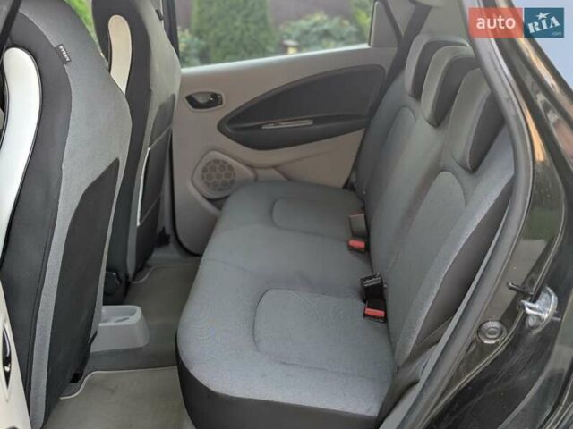 Черный Рено Зое, объемом двигателя 0 л и пробегом 57 тыс. км за 7700 $, фото 28 на Automoto.ua
