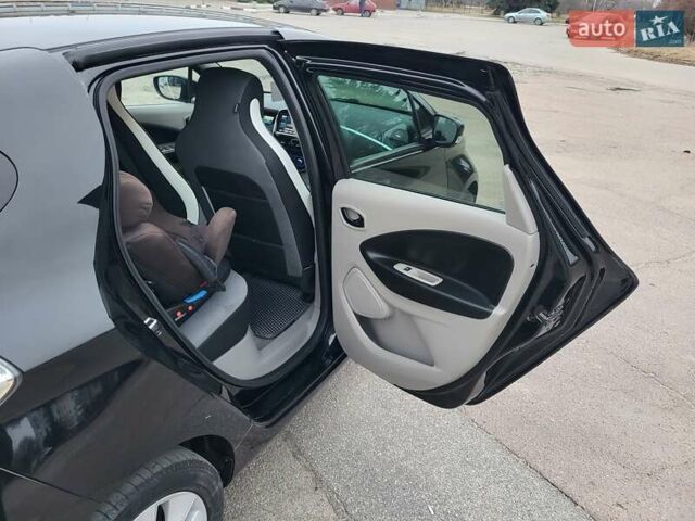 Чорний Рено Зое, об'ємом двигуна 0 л та пробігом 92 тис. км за 11000 $, фото 22 на Automoto.ua
