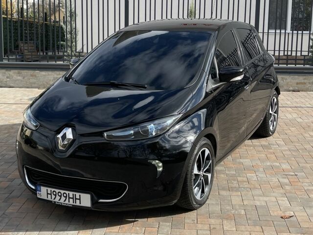 Черный Рено Зое, объемом двигателя 0 л и пробегом 120 тыс. км за 6777 $, фото 4 на Automoto.ua