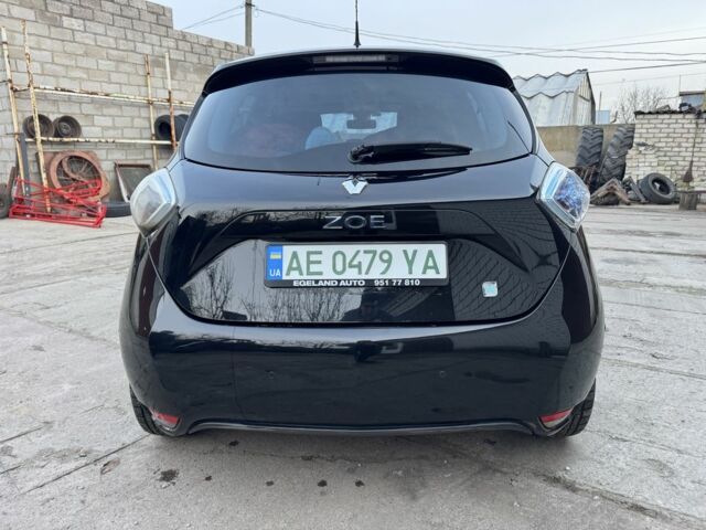 Черный Рено Зое, объемом двигателя 0 л и пробегом 92 тыс. км за 6600 $, фото 3 на Automoto.ua