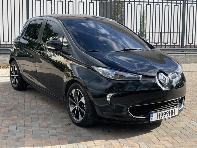 Черный Рено Зое, объемом двигателя 0 л и пробегом 120 тыс. км за 6777 $, фото 1 на Automoto.ua