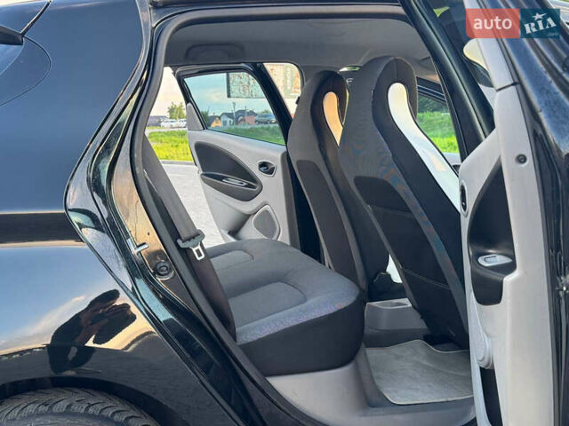 Черный Рено Зое, объемом двигателя 0 л и пробегом 89 тыс. км за 6700 $, фото 5 на Automoto.ua