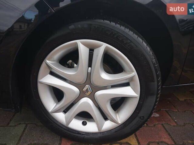 Черный Рено Зое, объемом двигателя 0 л и пробегом 45 тыс. км за 7555 $, фото 63 на Automoto.ua