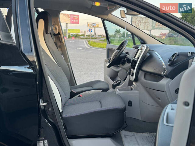 Черный Рено Зое, объемом двигателя 0 л и пробегом 89 тыс. км за 6700 $, фото 33 на Automoto.ua