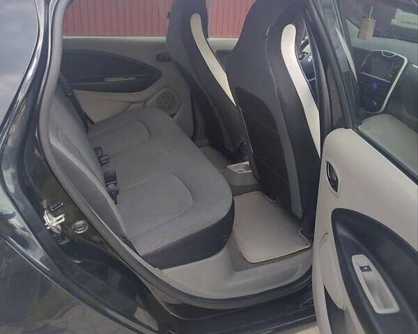 Черный Рено Зое, объемом двигателя 0 л и пробегом 174 тыс. км за 5999 $, фото 8 на Automoto.ua
