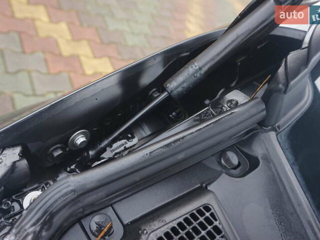 Черный Рено Зое, объемом двигателя 0 л и пробегом 45 тыс. км за 7555 $, фото 55 на Automoto.ua