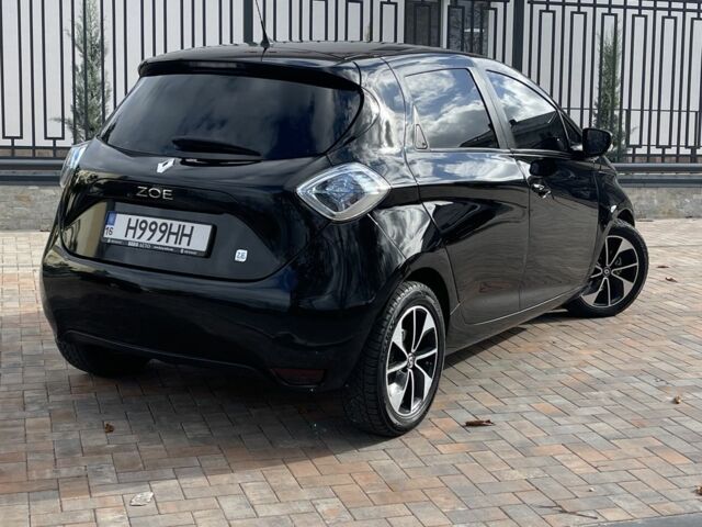 Черный Рено Зое, объемом двигателя 0 л и пробегом 120 тыс. км за 6777 $, фото 2 на Automoto.ua