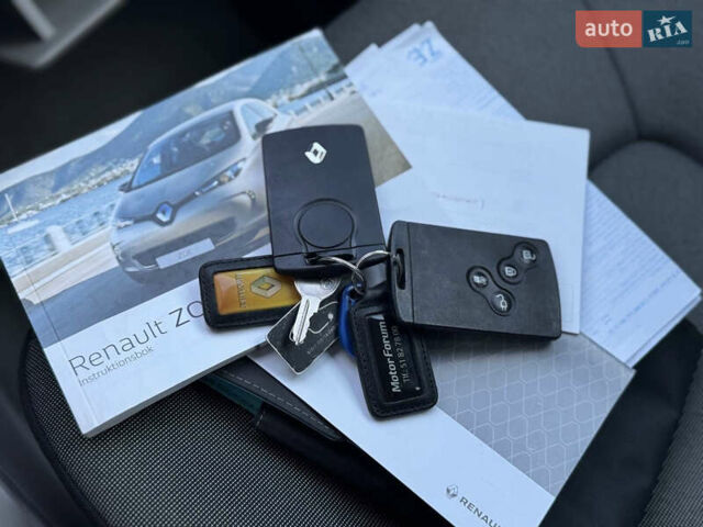 Черный Рено Зое, объемом двигателя 0 л и пробегом 89 тыс. км за 6700 $, фото 7 на Automoto.ua