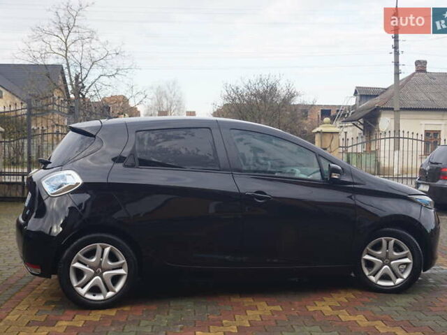 Черный Рено Зое, объемом двигателя 0 л и пробегом 45 тыс. км за 7555 $, фото 5 на Automoto.ua