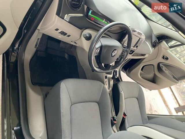 Чорний Рено Зое, об'ємом двигуна 0 л та пробігом 76 тис. км за 7000 $, фото 8 на Automoto.ua