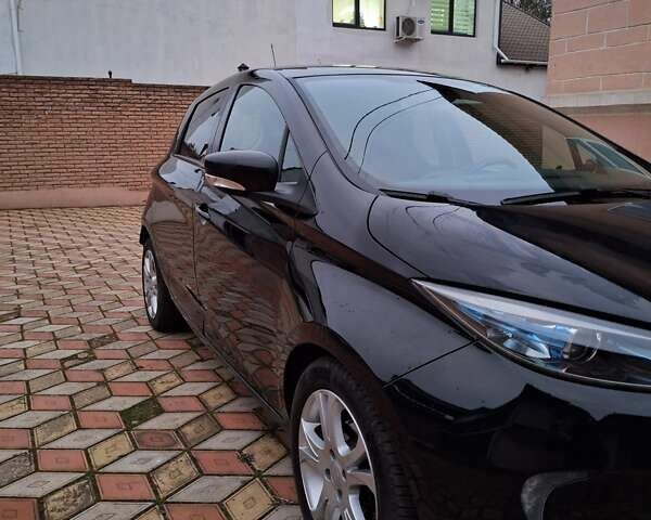 Черный Рено Зое, объемом двигателя 0 л и пробегом 114 тыс. км за 7000 $, фото 2 на Automoto.ua