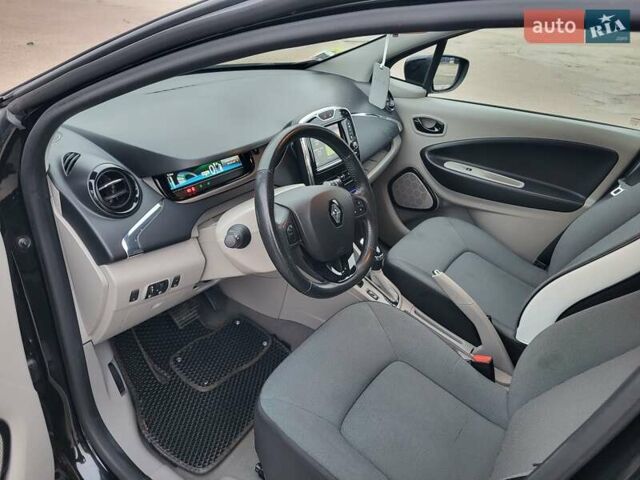 Чорний Рено Зое, об'ємом двигуна 0 л та пробігом 92 тис. км за 11000 $, фото 14 на Automoto.ua