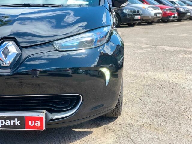 Черный Рено Зое, объемом двигателя 0 л и пробегом 125 тыс. км за 6340 $, фото 8 на Automoto.ua