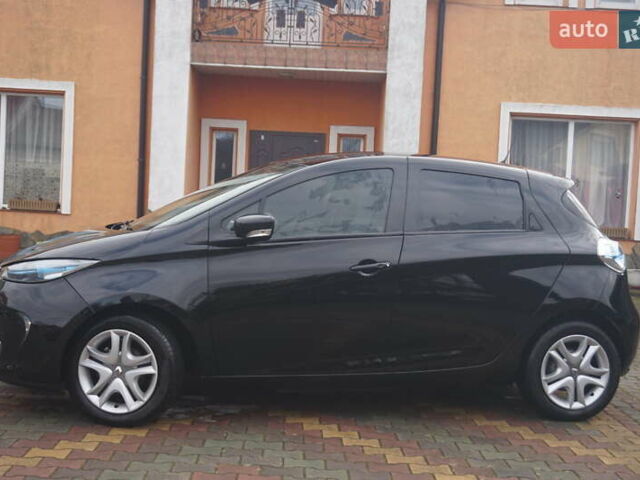 Черный Рено Зое, объемом двигателя 0 л и пробегом 45 тыс. км за 7555 $, фото 11 на Automoto.ua