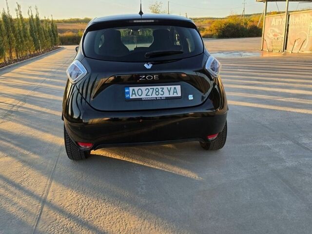 Чорний Рено Зое, об'ємом двигуна 0 л та пробігом 74 тис. км за 7300 $, фото 5 на Automoto.ua