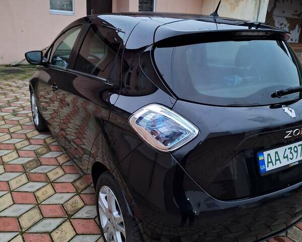 Черный Рено Зое, объемом двигателя 0 л и пробегом 114 тыс. км за 7000 $, фото 5 на Automoto.ua