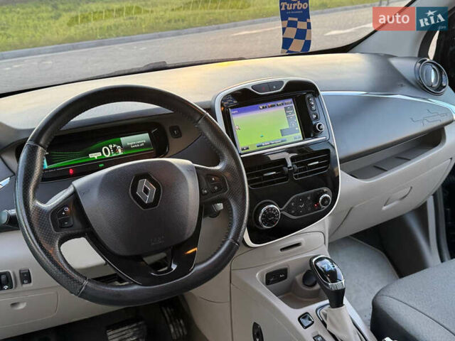 Черный Рено Зое, объемом двигателя 0 л и пробегом 89 тыс. км за 6700 $, фото 43 на Automoto.ua