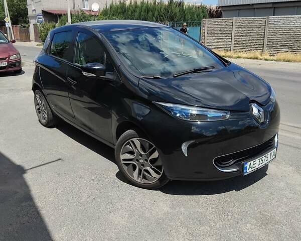 Черный Рено Зое, объемом двигателя 0 л и пробегом 102 тыс. км за 7900 $, фото 9 на Automoto.ua