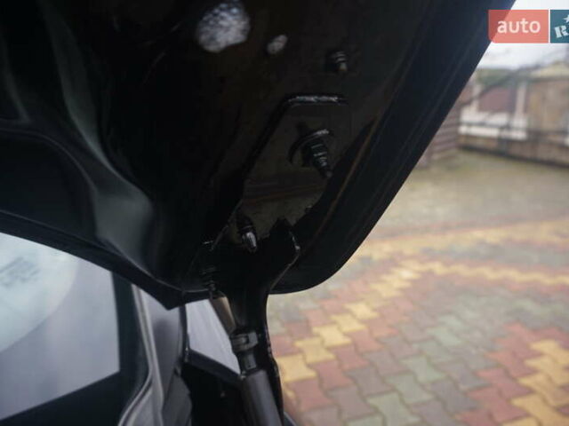 Черный Рено Зое, объемом двигателя 0 л и пробегом 45 тыс. км за 7555 $, фото 51 на Automoto.ua