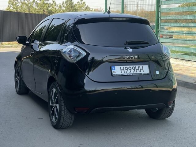 Черный Рено Зое, объемом двигателя 0 л и пробегом 120 тыс. км за 6899 $, фото 5 на Automoto.ua
