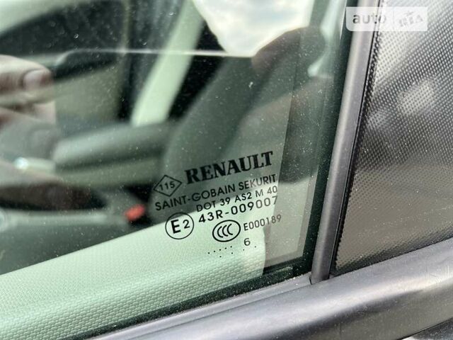 Чорний Рено Зое, об'ємом двигуна 0 л та пробігом 96 тис. км за 10800 $, фото 39 на Automoto.ua