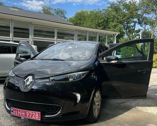 Черный Рено Зое, объемом двигателя 0 л и пробегом 33 тыс. км за 8900 $, фото 2 на Automoto.ua