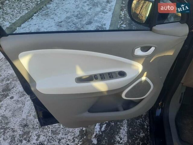 Черный Рено Зое, объемом двигателя 0 л и пробегом 99 тыс. км за 7250 $, фото 9 на Automoto.ua
