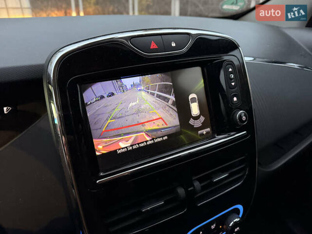 Черный Рено Зое, объемом двигателя 0 л и пробегом 46 тыс. км за 9700 $, фото 18 на Automoto.ua