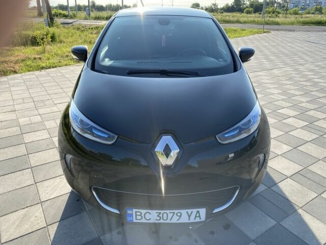 Черный Рено Зое, объемом двигателя 0 л и пробегом 169 тыс. км за 8500 $, фото 1 на Automoto.ua