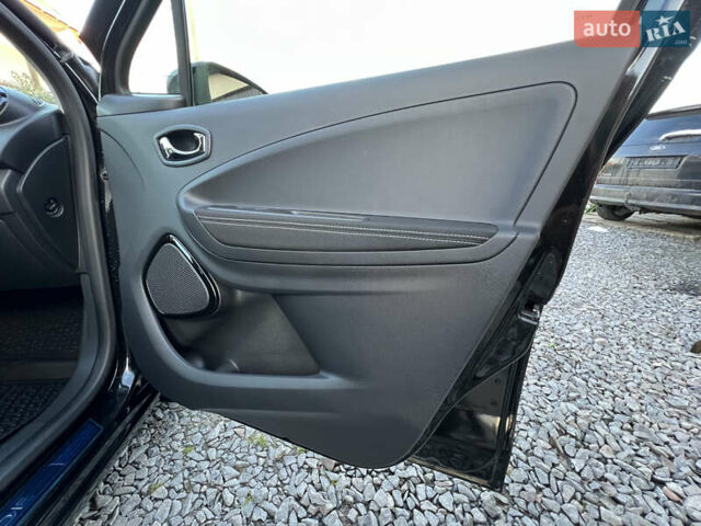 Чорний Рено Зое, об'ємом двигуна 0 л та пробігом 140 тис. км за 9200 $, фото 52 на Automoto.ua