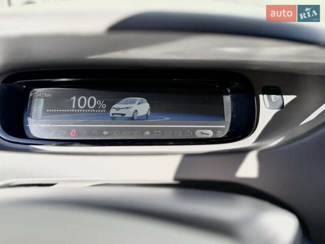 Чорний Рено Зое, об'ємом двигуна 0 л та пробігом 70 тис. км за 9999 $, фото 33 на Automoto.ua