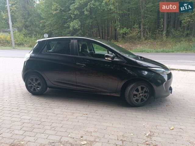 Черный Рено Зое, объемом двигателя 0 л и пробегом 206 тыс. км за 9900 $, фото 4 на Automoto.ua