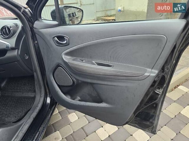 Чорний Рено Зое, об'ємом двигуна 0 л та пробігом 100 тис. км за 8999 $, фото 41 на Automoto.ua