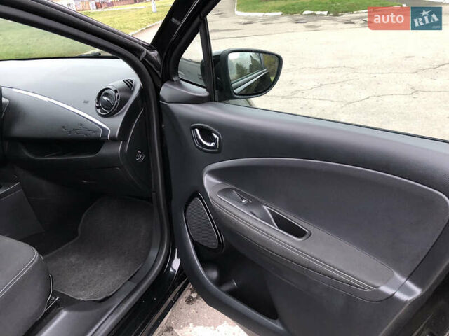 Чорний Рено Зое, об'ємом двигуна 0 л та пробігом 68 тис. км за 9800 $, фото 28 на Automoto.ua